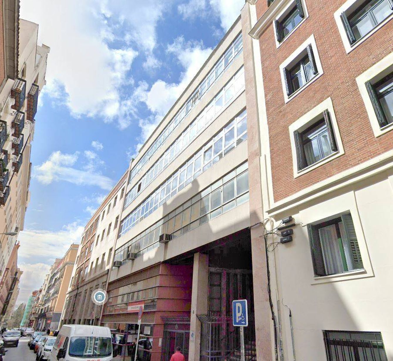 Calle Evaristo San Miguel, donde se ubica la nueva oficina de los Javis. (Google Earth)