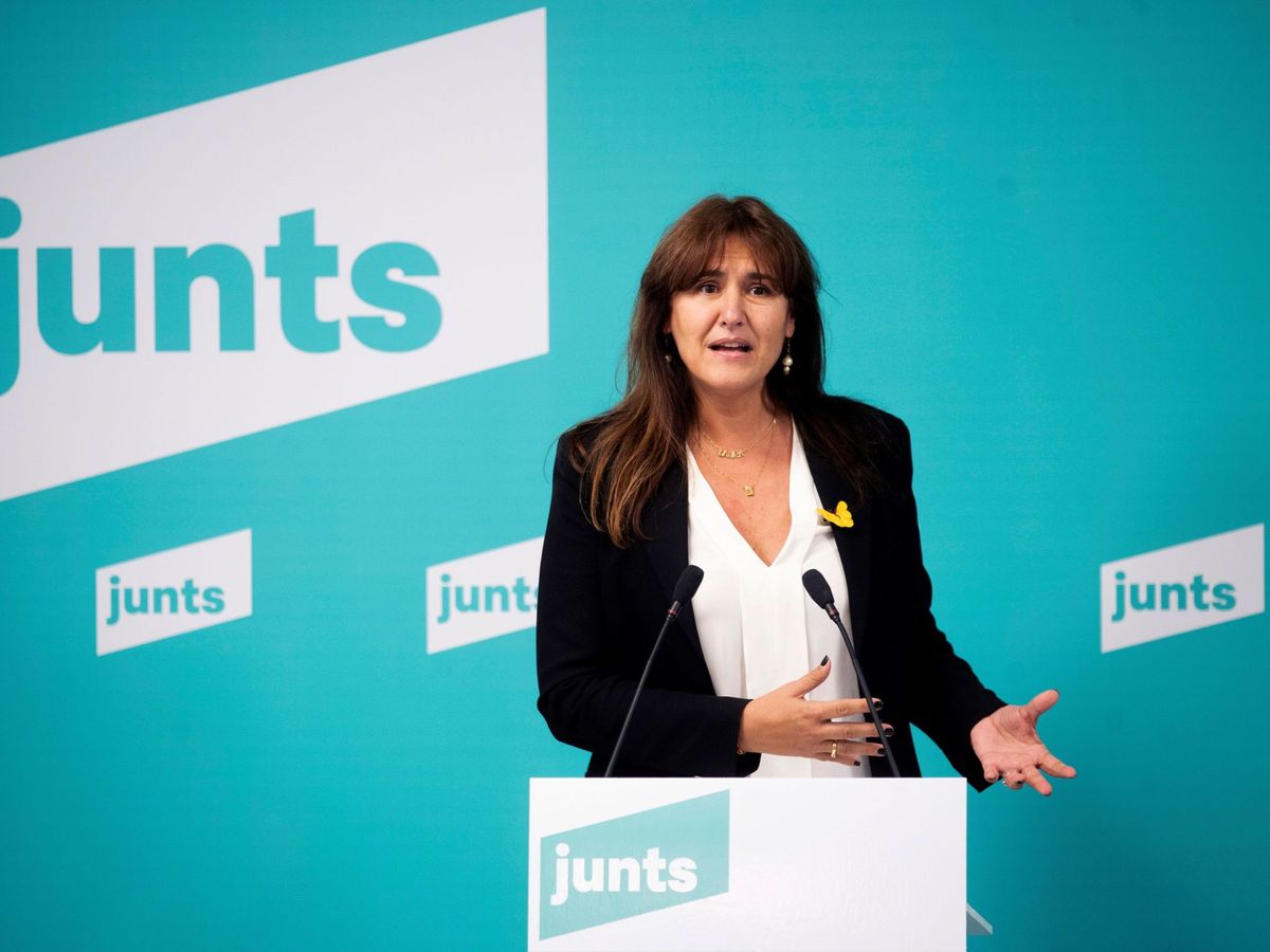 Foto: Laura Borràs tras ser elegida como candidata de JxCat a la Generalitat. (EFE)  