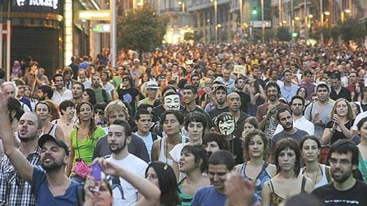 Los ‘indignados’ toman otra vez Madrid tras el desalojo policial de Puerta del Sol