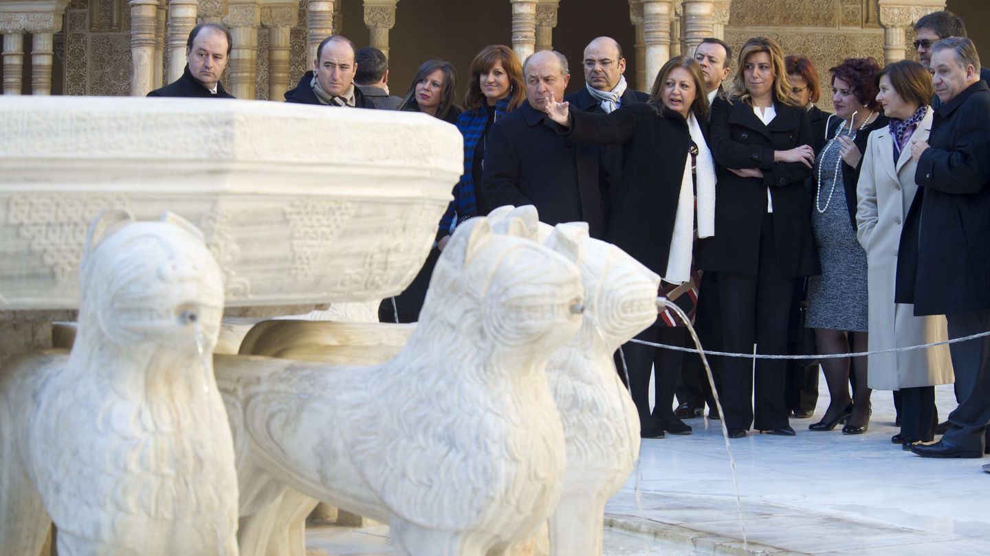 Polémica restauración de los leones de la Alhambra.