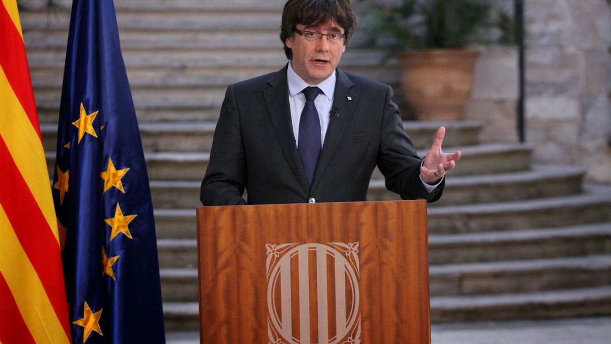 Un frente soberanista dividido busca relevo a Puigdemont para el 21-D