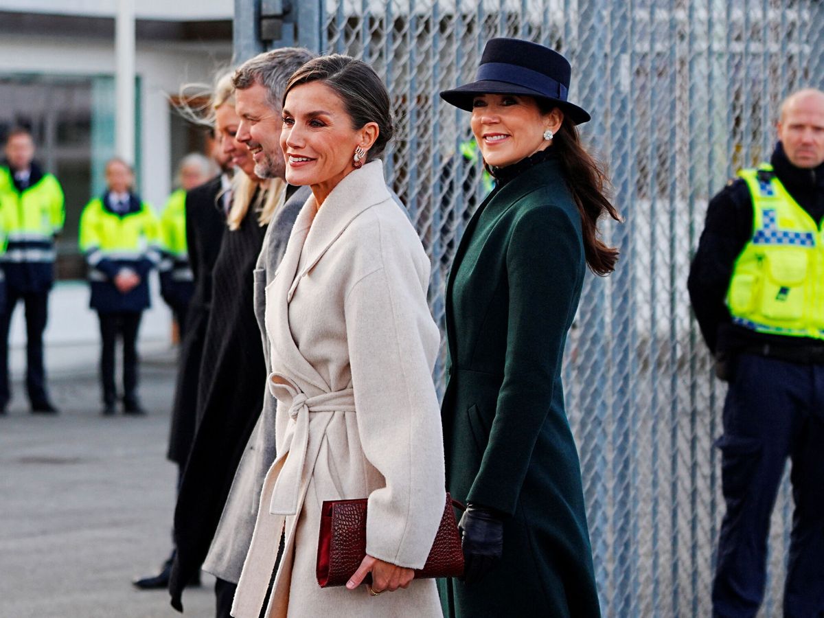 Foto: La reina Letizia junto a los príncipes Federico y Mary de Dinamarca. (Reuters)