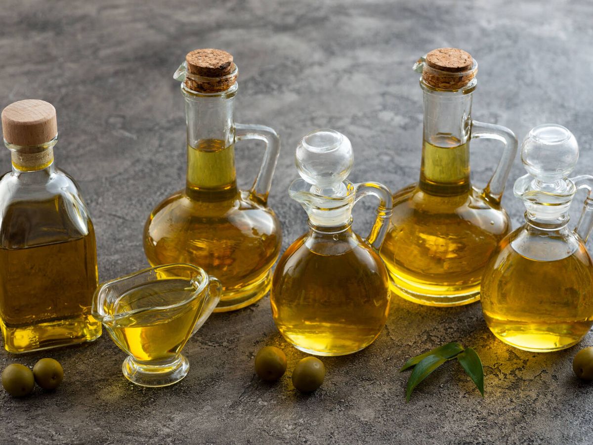 Foto: Botes con aceite de oliva. Foto: Freepik