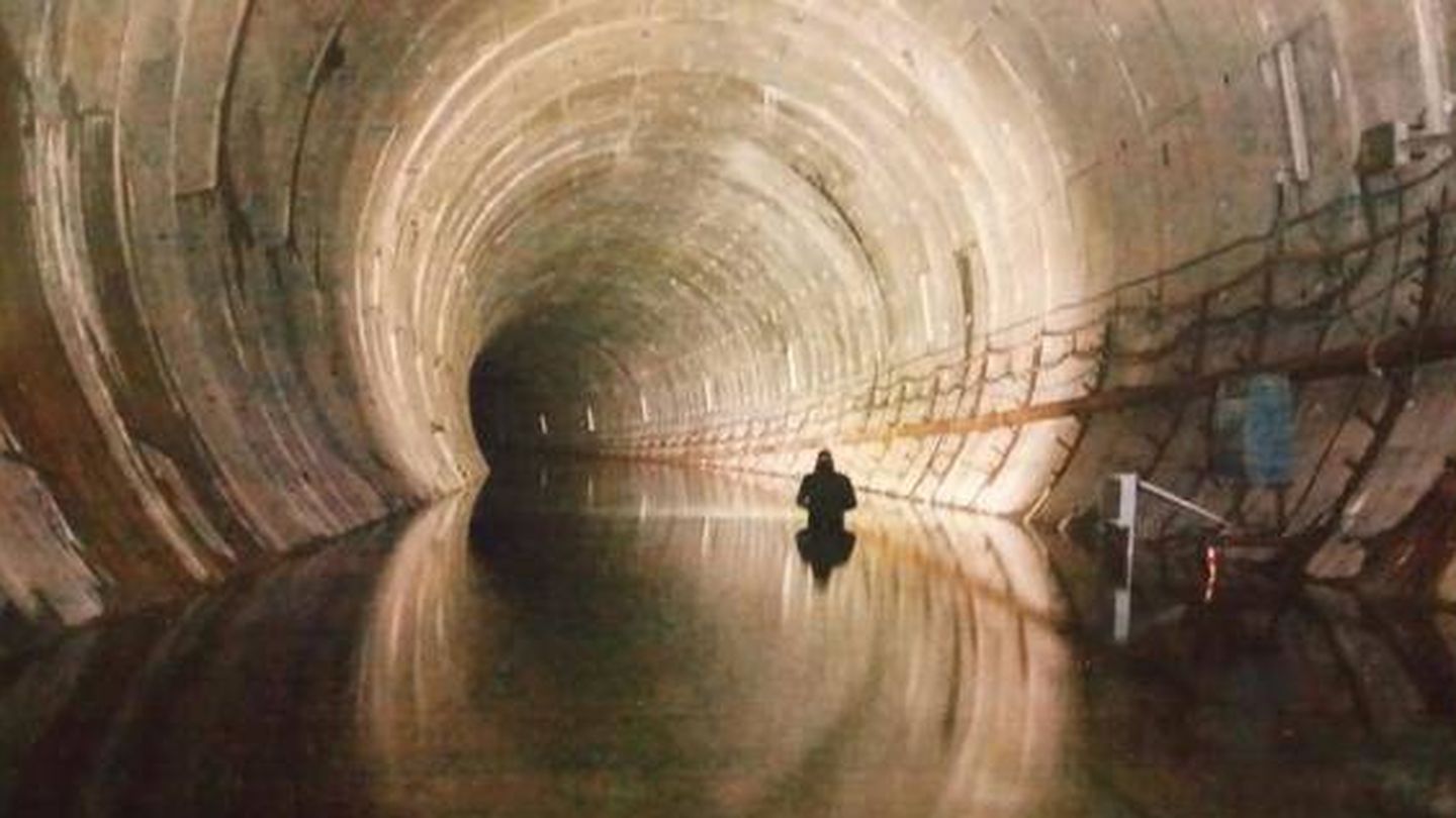 El tunel del metrotren de Gijón inundado. (Xixón Sí Puede)
