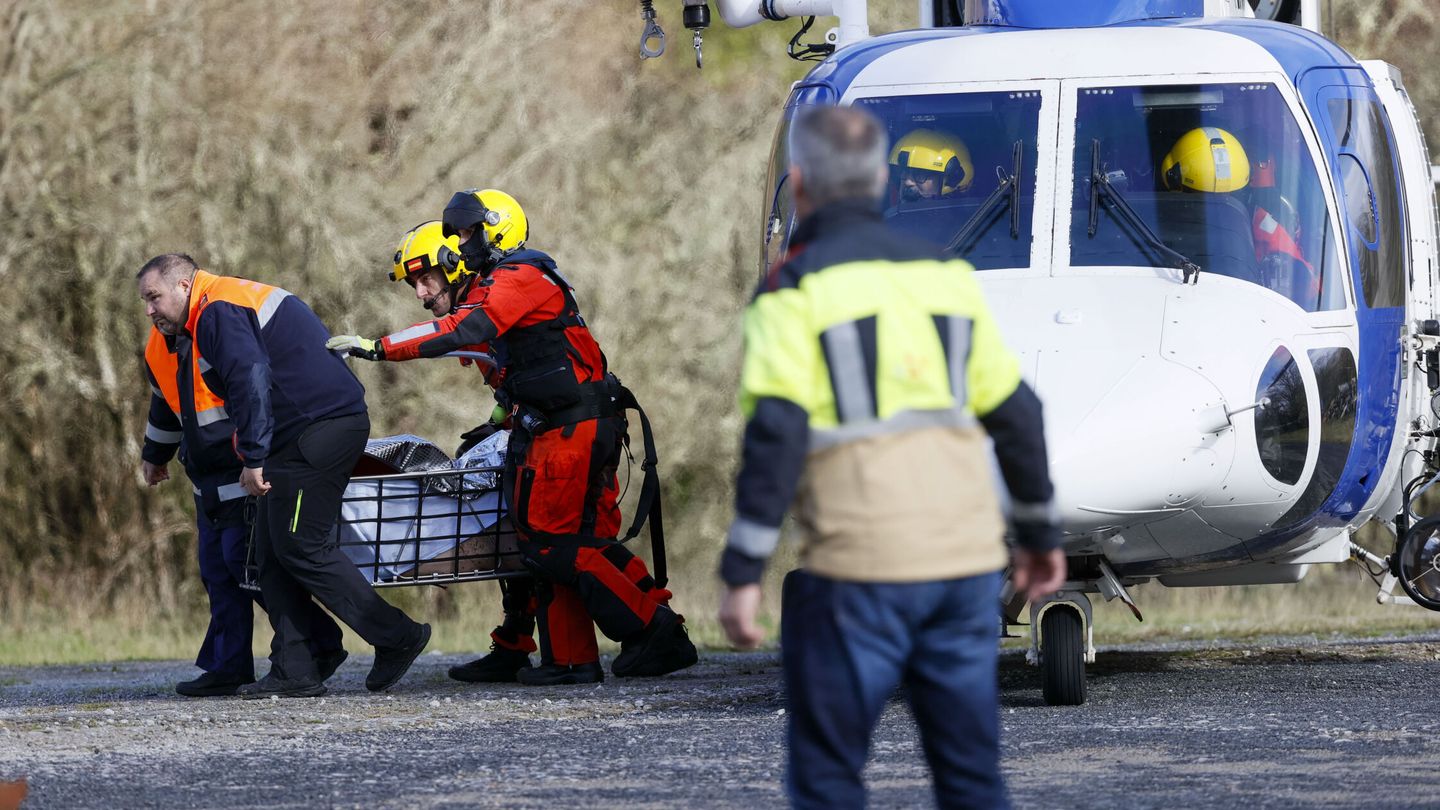 El cuerpo de la novena pasajera del autobús que en Nochebuena cayó al río Lérez ha sido localizado este lunes. (EFE/Lavandeira jr)