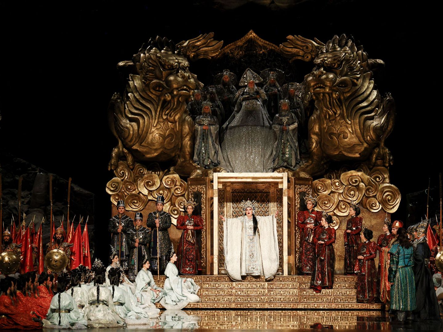 Un momento de la representación de 'Turandot' en el Teatro del Liceu. (EFE/Quique García)