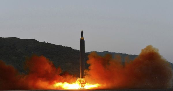 Foto: Fotografía de archivo que muestra el lanzamiento de un misil en Corea del Norte. (EFE)