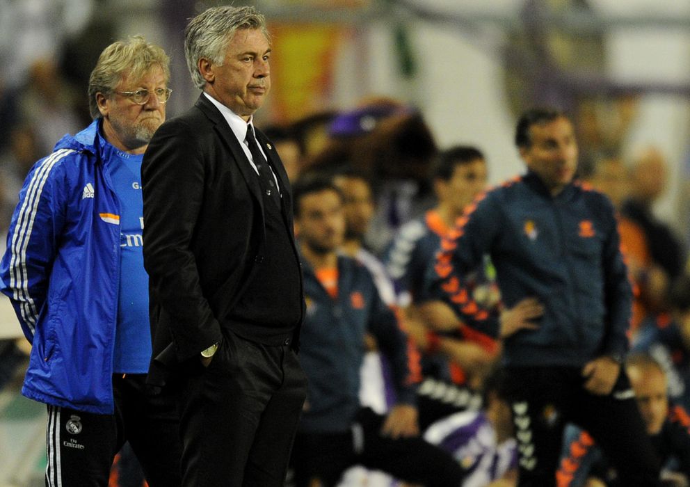 Foto: Ancelotti, en el partido ante el Valladolid (AP). 