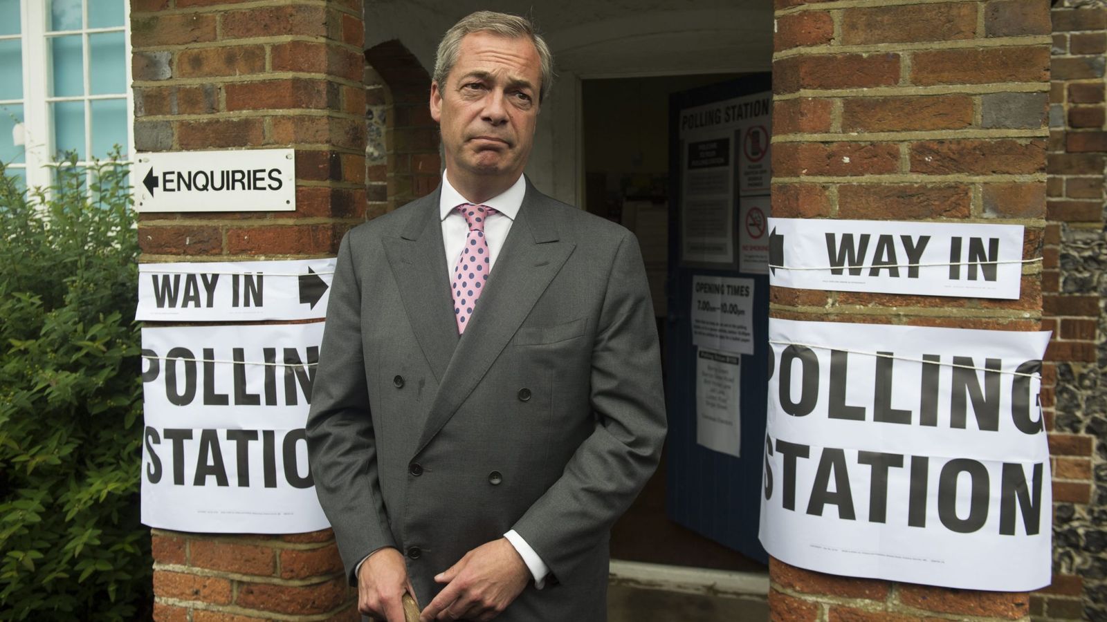 Foto: Farage publica un vídeo pidiendo que hoy sea el Día de la Independencia en Reino Unido (EFE)