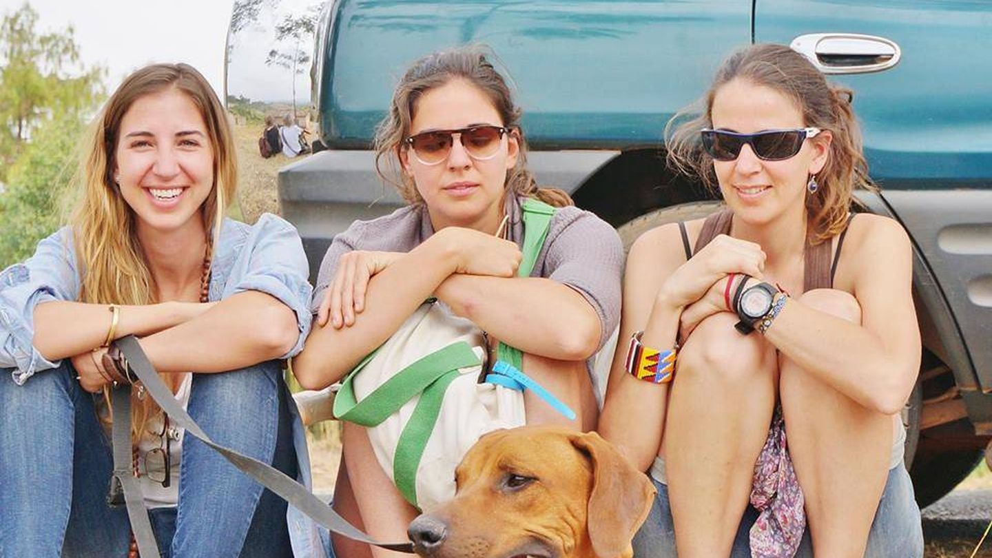 Las hermanas Cuatrecases Barceló: Inés, Marta y Cristina. (Facebook)
