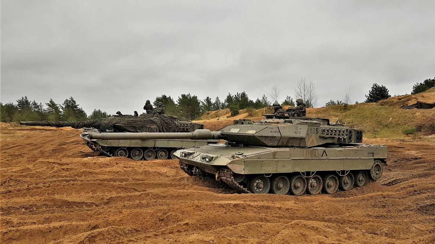 Leopardo 2E del contingente español en Letonia. (Juanjo Fernández)