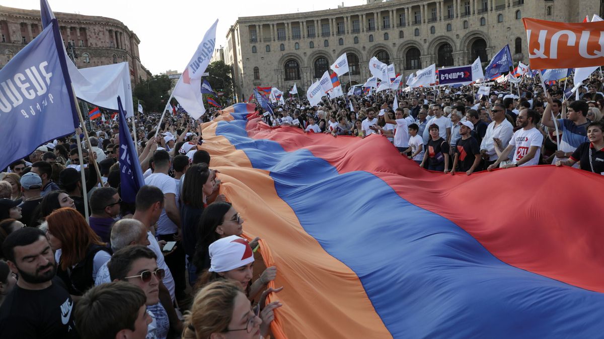 Pese a la derrota en Nagorno-Karabaj, Pashinián reedita victoria electoral en Armenia
