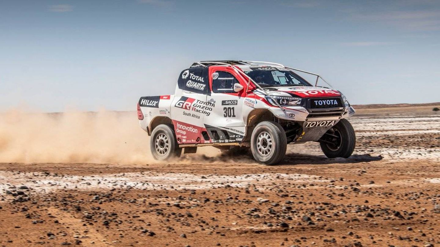 Alonso sobre el desierto de Kalahari. (Toyota Gazoo Racing)