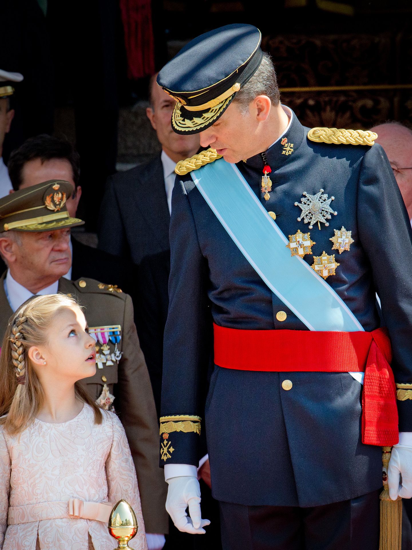La princesa Leonor y el Rey Felipe VI durante la proclamación (Gtres)