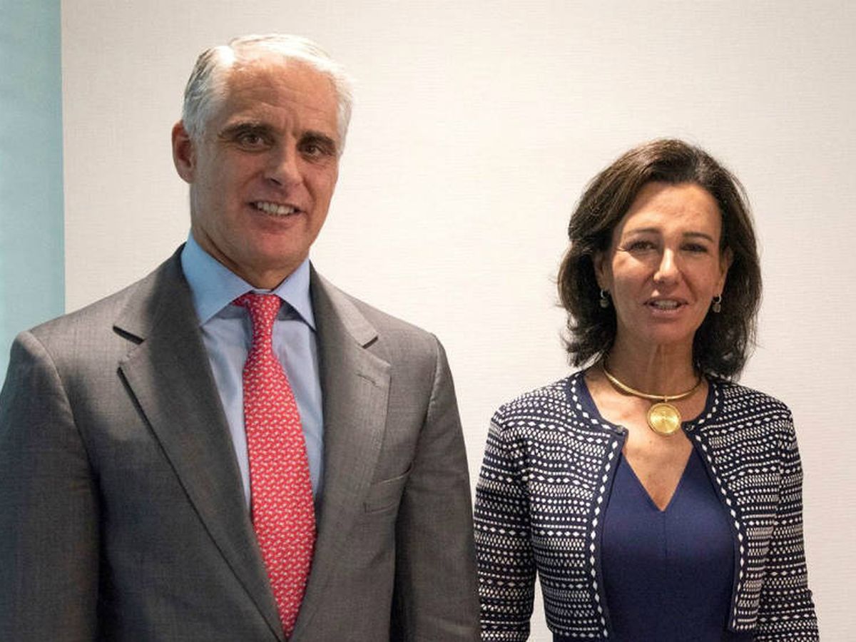 Foto: El financiero Andrea Orcel y Ana Botín, presidenta del Banco Santander. (EFE)