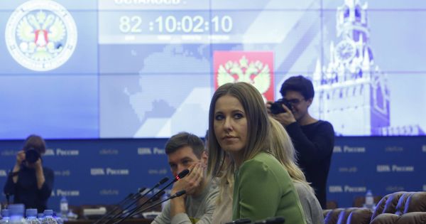 Foto: La candidata Ksenia Sobchak en la Comisión Electoral Central, en Moscú, el 25 de diciembre de 2017. (Reuters)