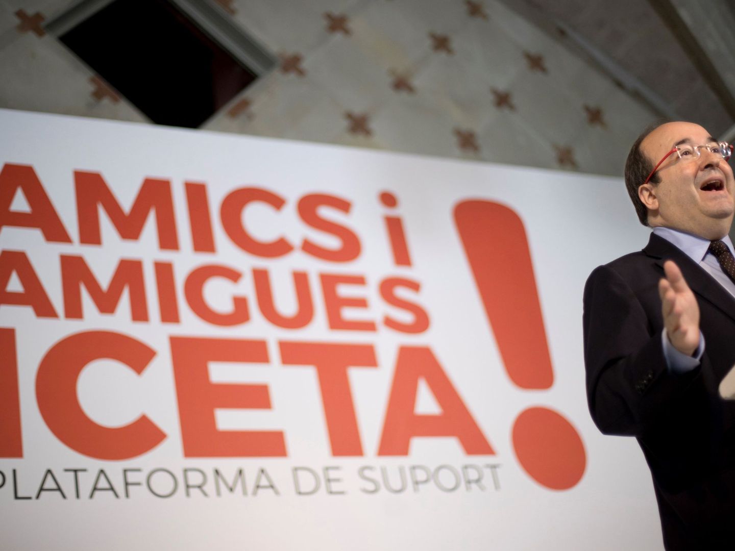 El candidato del PSC, Miquel Iceta, presenta la plataforma de apoyo a su campaña. (EFE)