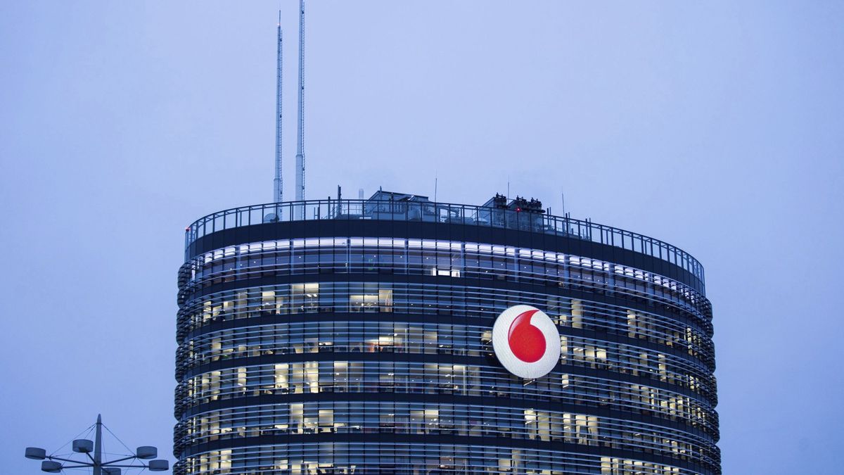 Zegona ofrece salidas voluntarias con "derecho a veto" en el ERE en Vodafone España