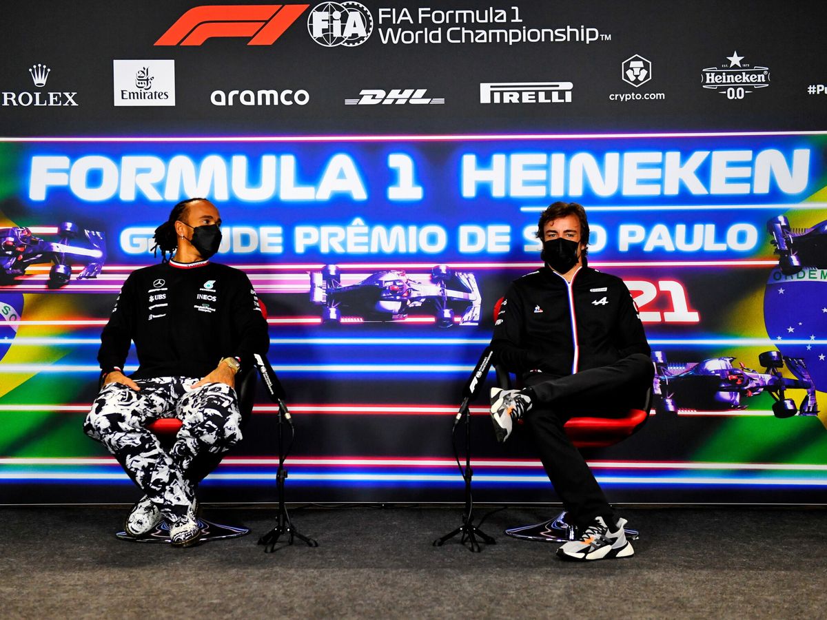 Foto: Fernando Alonso compartía la rueda de prensa con Lewis Hamilton previa al GP de Brasil. (Reuters)