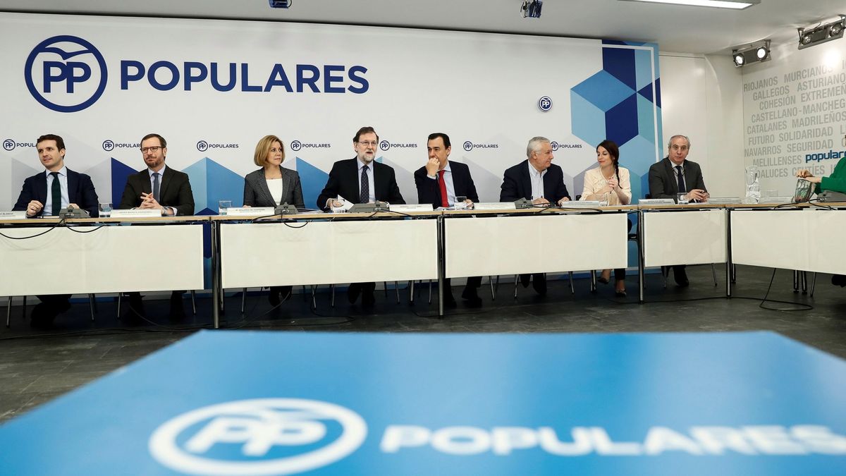 El PP aplaude la decisión de Cifuentes e Iglesias la califica de "vergüenza"