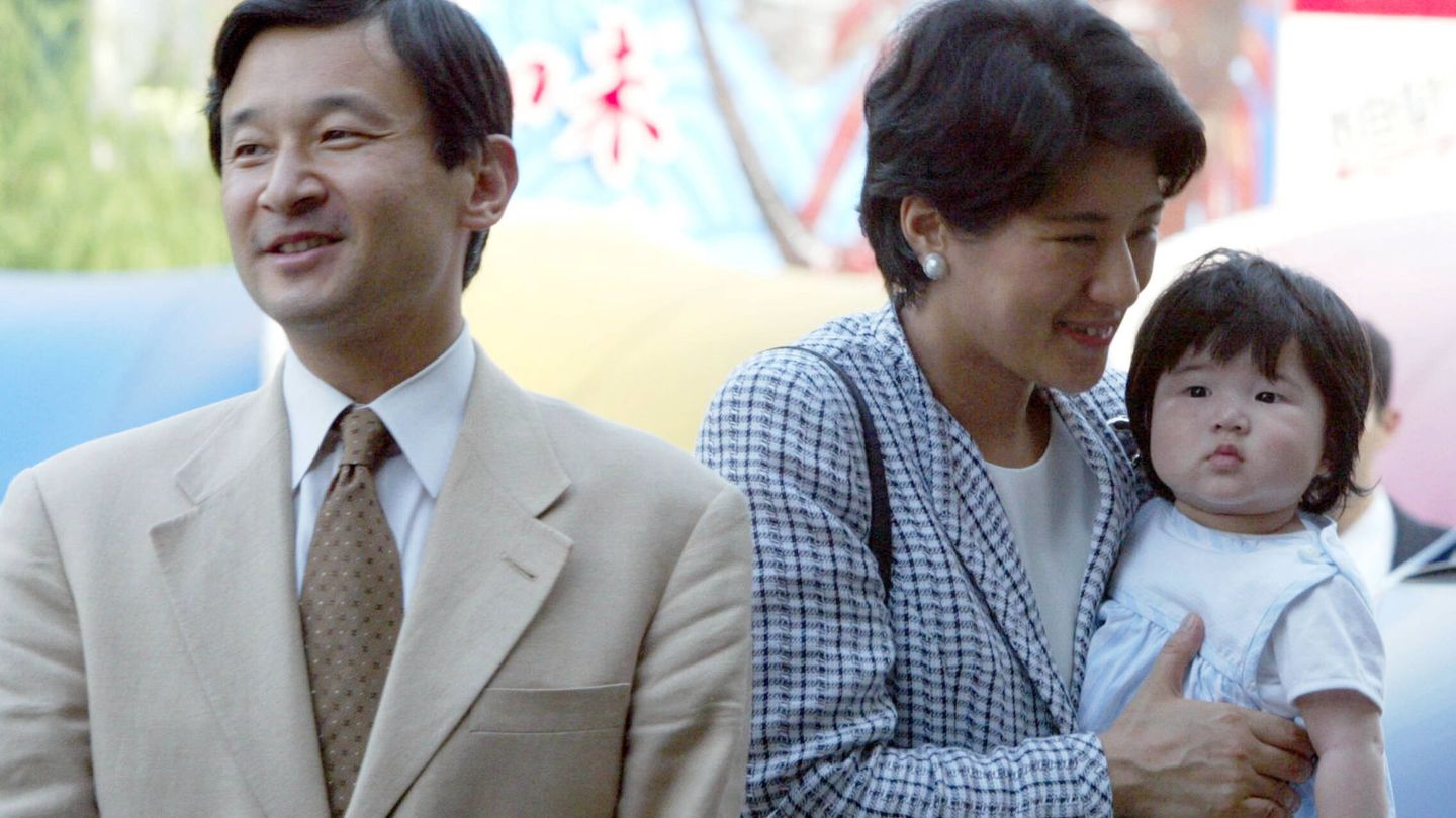 Naruhito y Masako, con la pequeña Aiko. (Getty Images/Koichi Kamoshida)