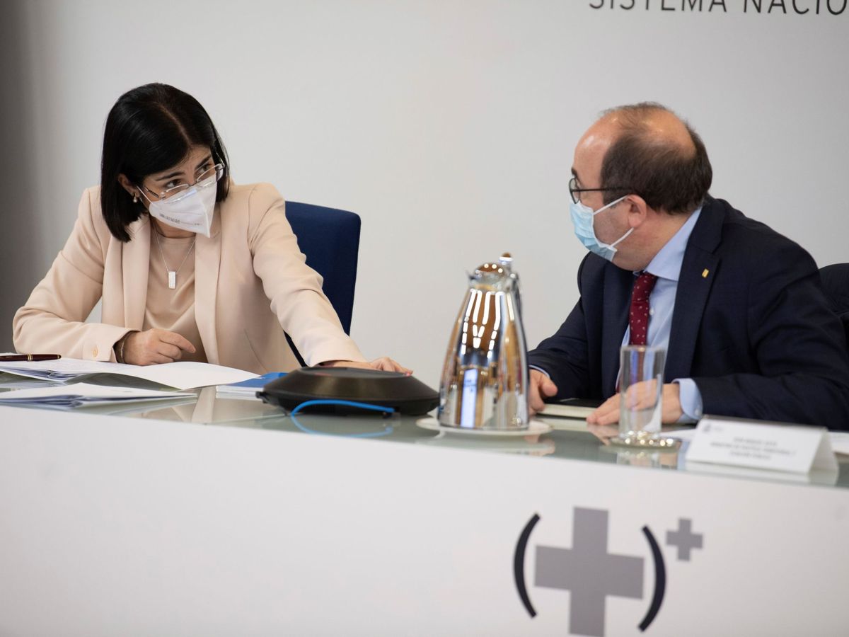 Foto: La ministra de Sanidad, Carolina Darias (i), y el ministro de Política Territorial y Función Pública, Miquel Iceta. (EFE)