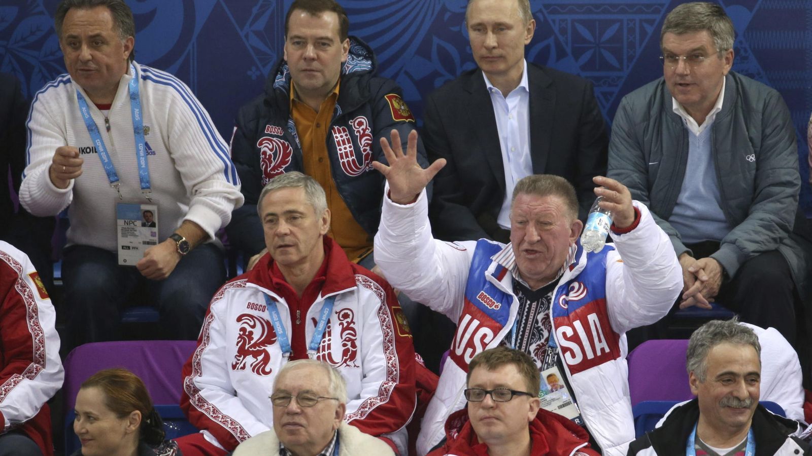Foto: De izquierda a derecha, Mutko, ministro de deportes; Medvedev, primer ministro; Putin, presidente; y Bach, presidente del COI, durante Sochi 2014 (Sergei Chirikov/EFE/EPA)