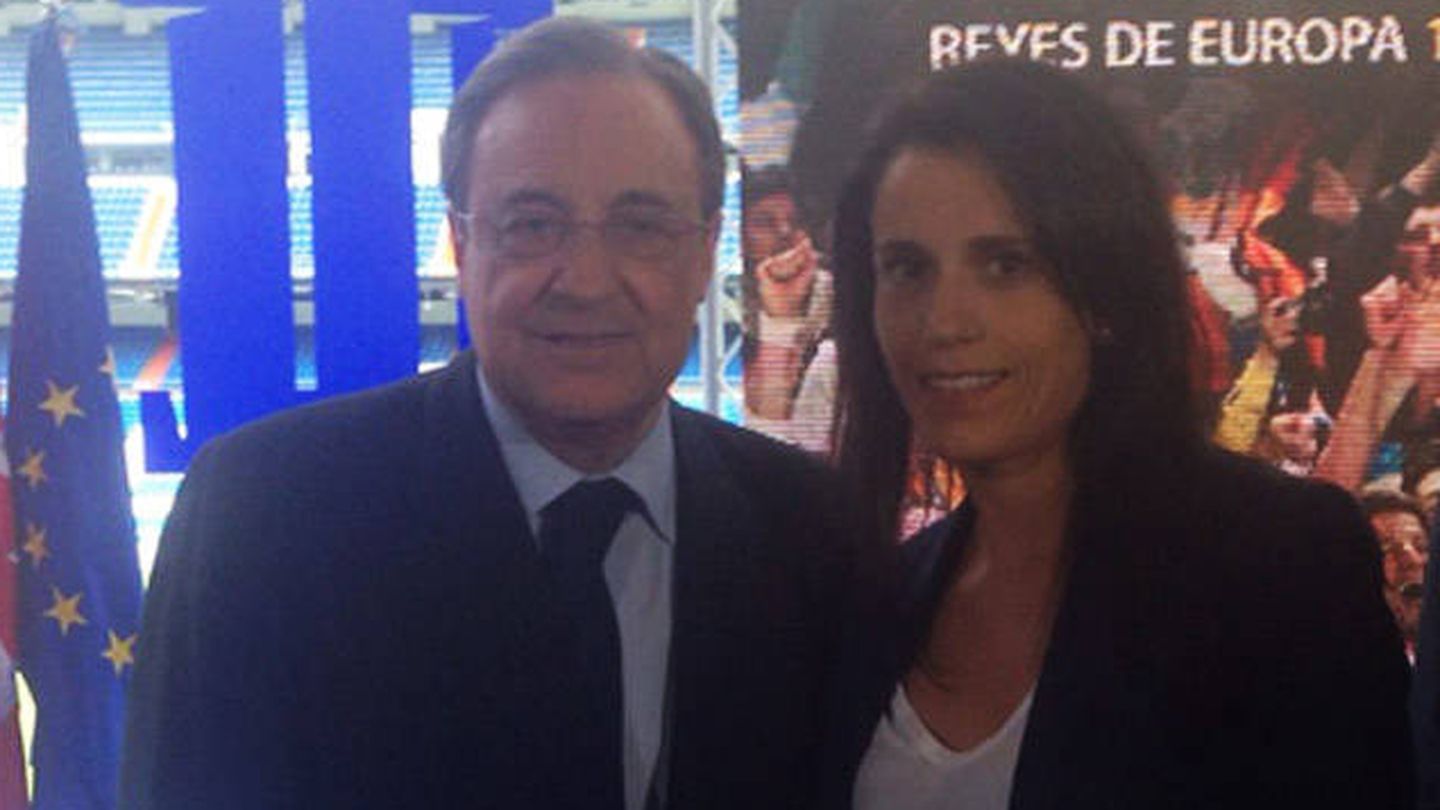 Florentino Pérez, junto a Ana Rosell, presidenta del CD Tacón. (EFE)