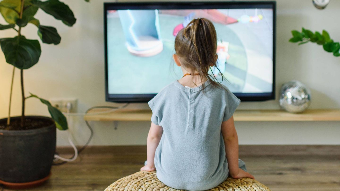 Los 5 'nuncas' de las pantallas para proteger el cerebro de tus hijos. (Pexles/ Ksenia Chernaya)