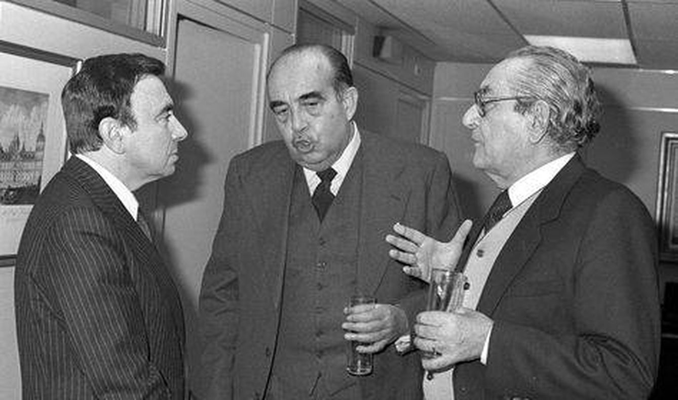 Luis María Ansón, Fernando Lázaro Carreter y Luis Rosales. 