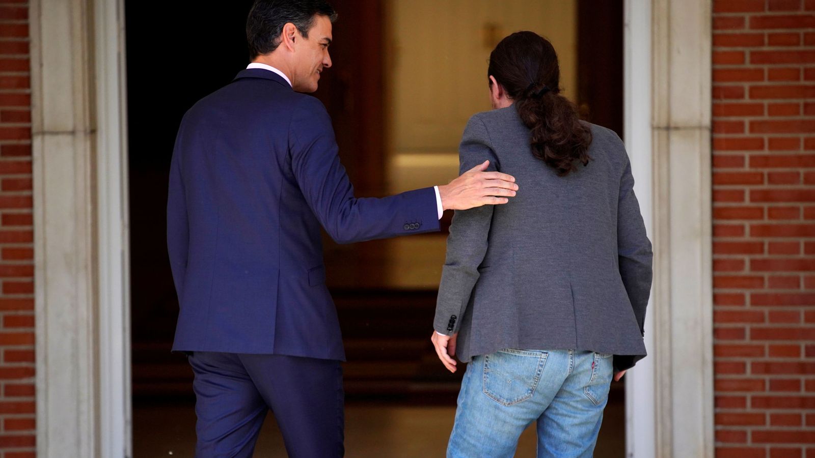 Foto: Pedro Sánchez y Pablo Iglesias, el pasado 7 de mayo en la Moncloa. (Reuters)