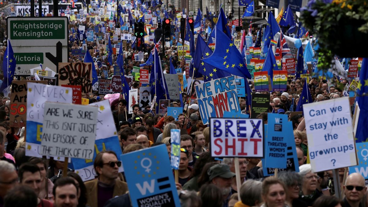 "La mayor marcha de la historia de UK": un millón de británicos exige otra consulta