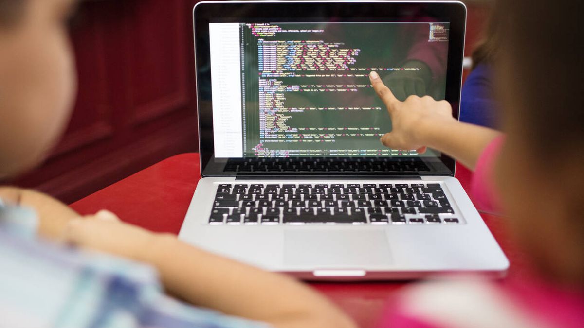La programación llega a las aulas españolas con Code.org: así es el proyecto que enseña el futuro