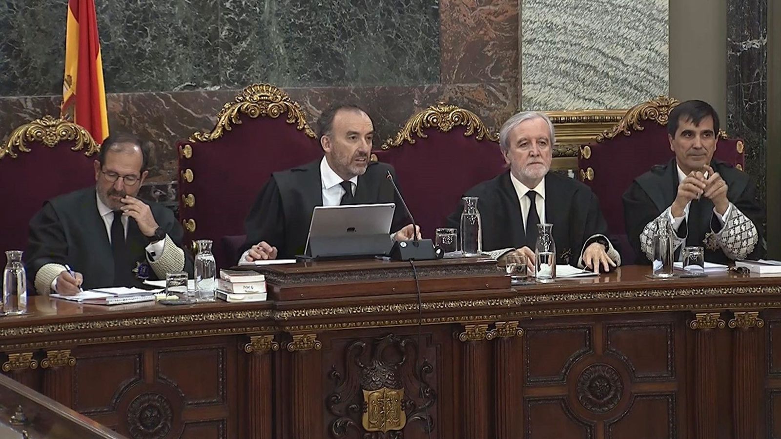 Foto: Marchena y los jueces miembros del tribunal. (EFE)
