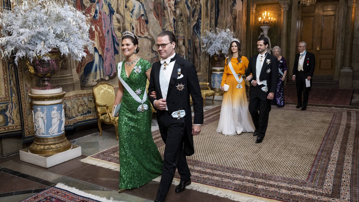 Victoria de Suecia repite un vestido verde de lentejuelas 10 años después