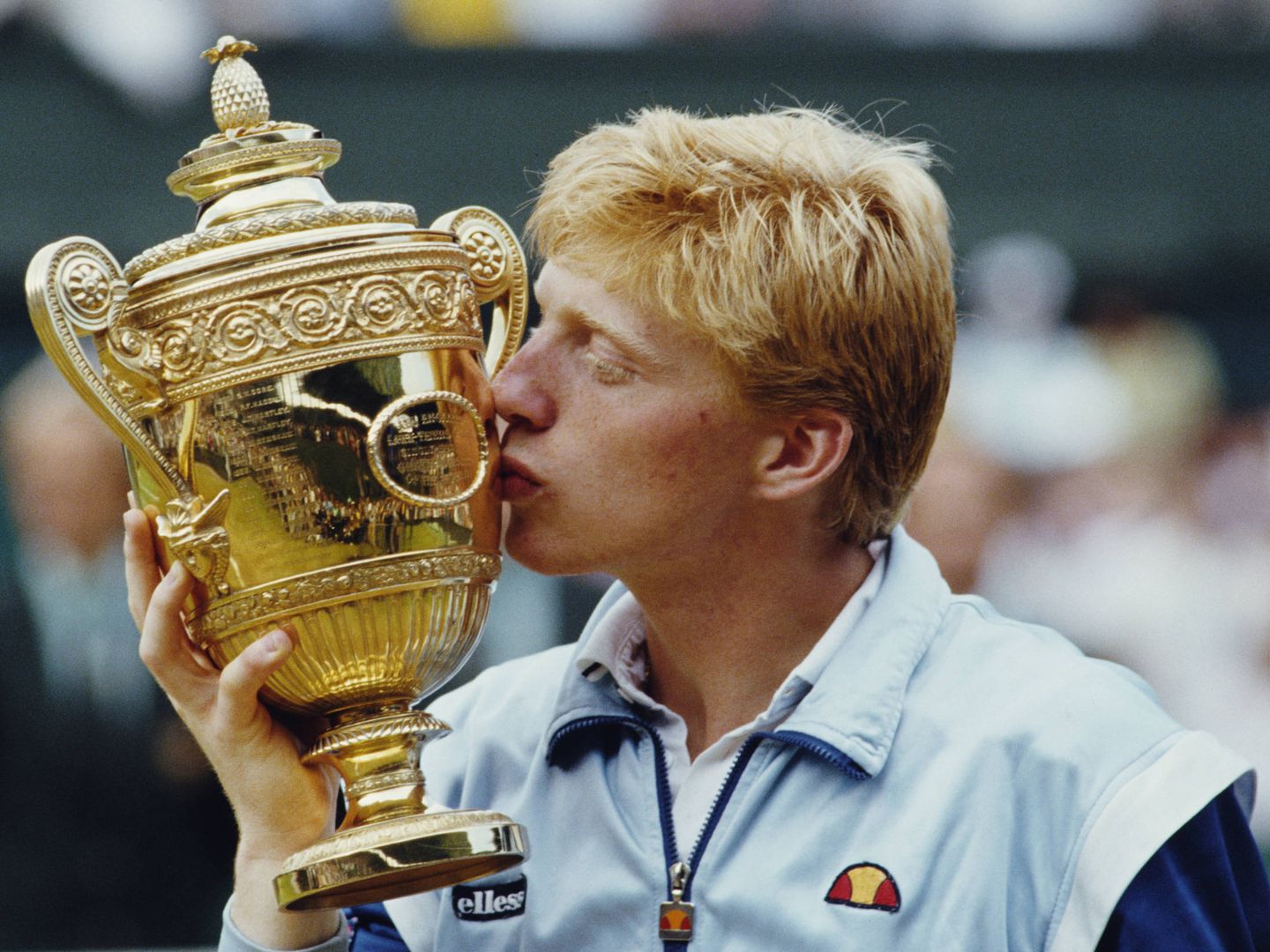 Los tiempos de gloria de Boris Becker: aquí tras ganar Wimbledon en 1985. (Getty)