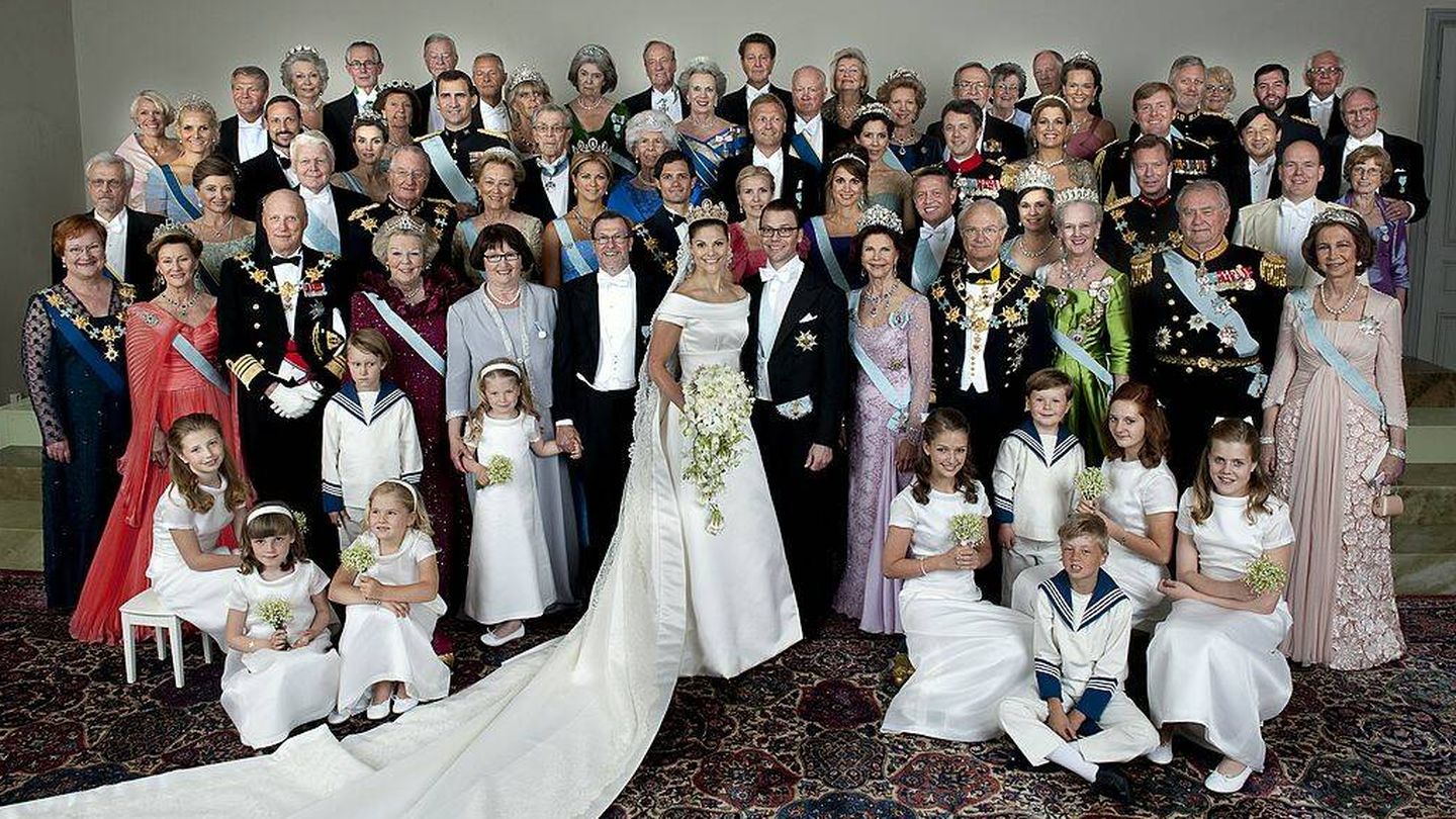 ¿Quién es quién? Foto de familia de la boda de Victoria de Suecia. (Getty)