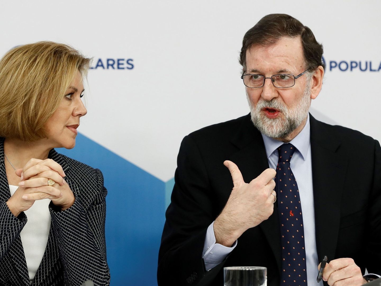 Rajoy y Cospedal, durante la reunión del Comité Ejecutivo Nacional del PP en marzo. (EFE) 