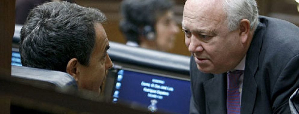 Foto: Moratinos y Jiménez dejan tirados a cien diplomáticos sin plaza en Exteriores