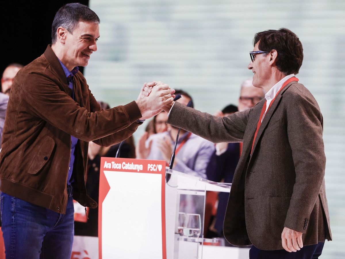 Foto: Pedro Sánchez y Salvador Illa en un acto del PSC. (EFE/Quique García)