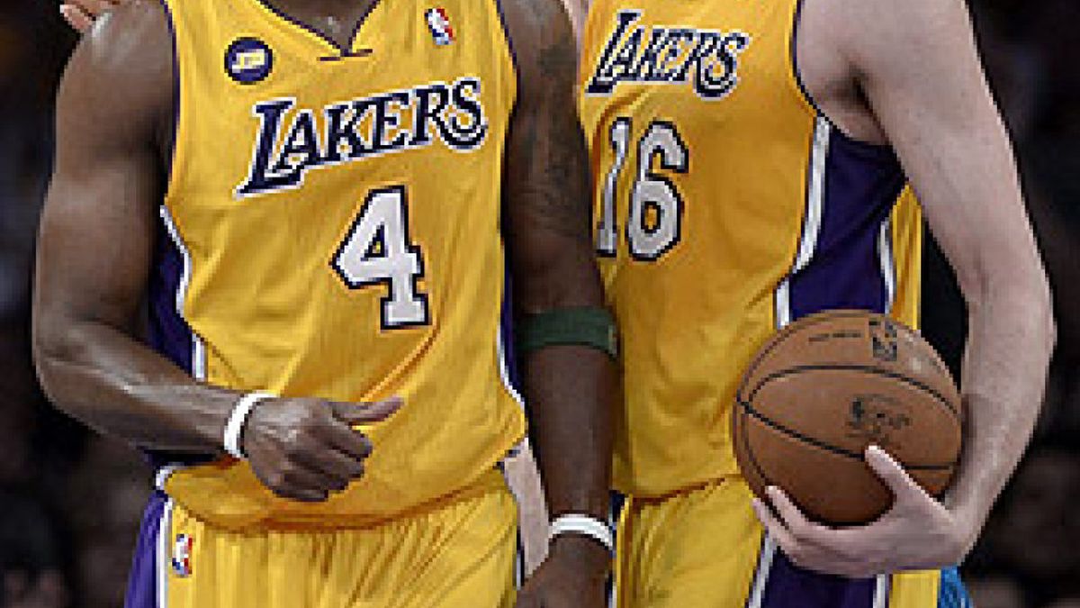 La conexión entre Bryant y Gasol hace que los Lakers vuelvan a depender de sí mismos