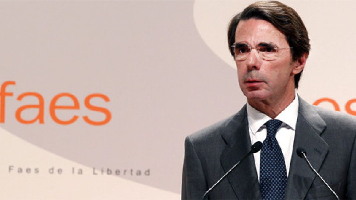 Aznar: "Sufro observando España"