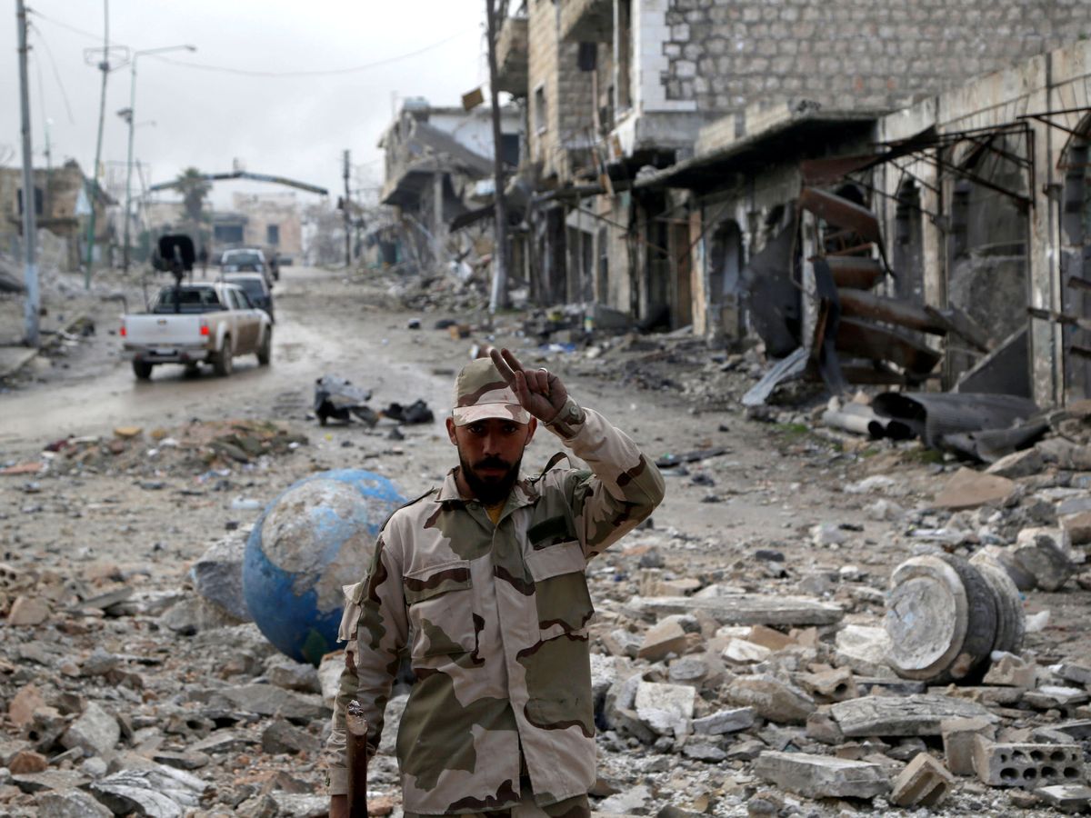 Foto: Un soldado sirio en Maarat al-Numan en Siria el 30 de enero. (Reuters)