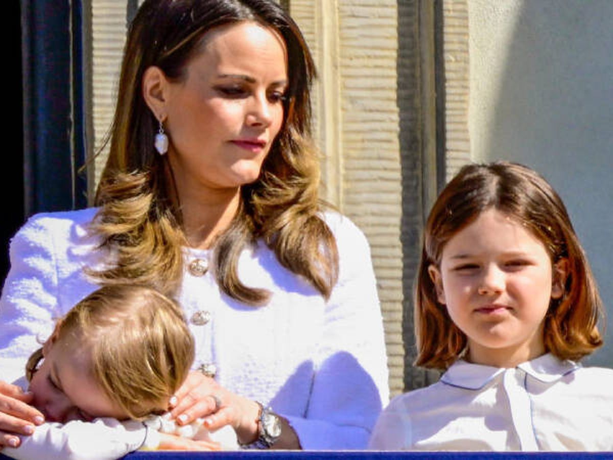 Foto: La princesa Sofía junto a sus dos hijos, Alejandro y Gabriel (CordonPress)