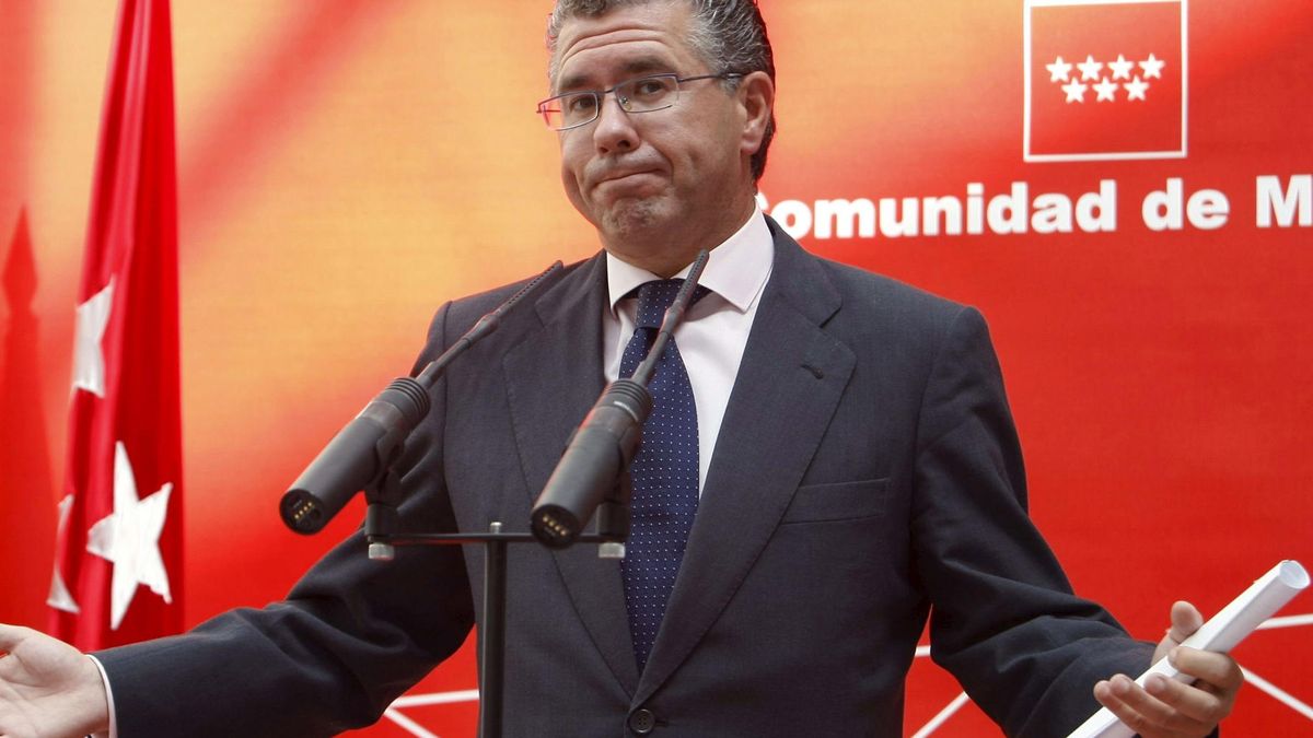 Société rescata a Francisco Granados para la banca tras el escándalo de las cuentas suizas
