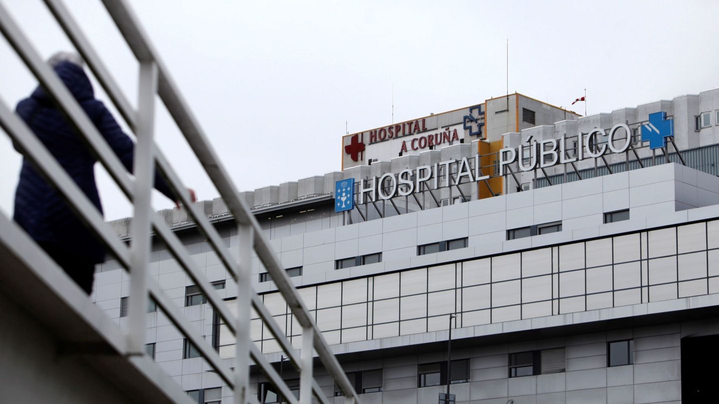 GRAF1137. A CORUÑA (ESPAÑA), 04 03 2020.- Parte de la fachada del Complejo Hospitalario Universitario de A Coruña (CHUAC), centro en el que se ha registrado este miércoles el primer caso de Covid-19 (coronavirus) en Galicia, un hombre de 49 años procedente de Madrid. EFE Cabalar