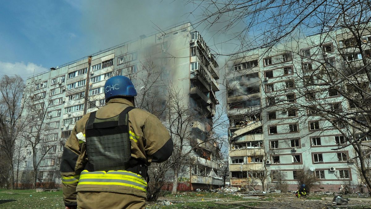 Arde un edificio administrativo en Briansk tras un ataque ucraniano con drones