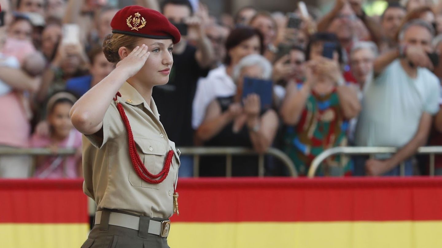 Princesa Leonor en la ceremonia previa a la jura de bandera: la infanta en la misa del Pilar en Zaragoza, en directo | EFE