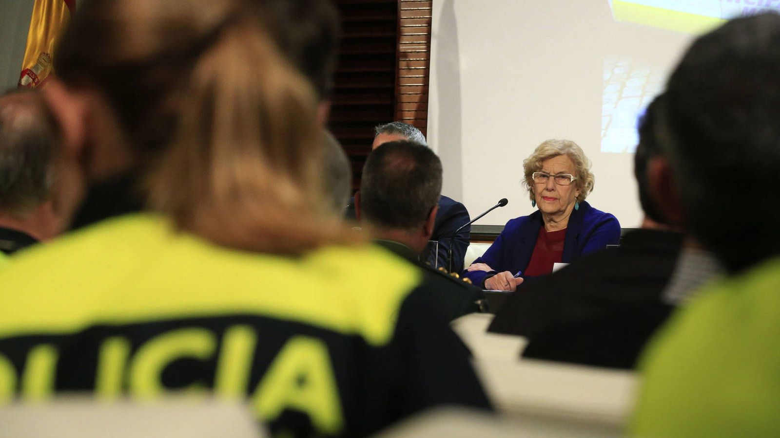 Foto: Manuela Carmena, alcaldesa de Madrid en funciones, en un acto de la Policía Municipal. (EFE)