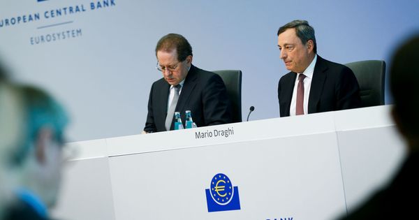 Foto: El presidente del BCE, Mario Draghi, y el vicepresidente, Vitor Constancio (Reuters)